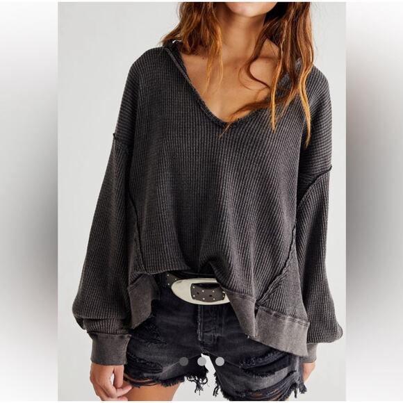 WE THE FREE PEOPLE Blouse XS Buttercup Very Oversized V-Neck Distressed Thermal - Picture 1 of 14